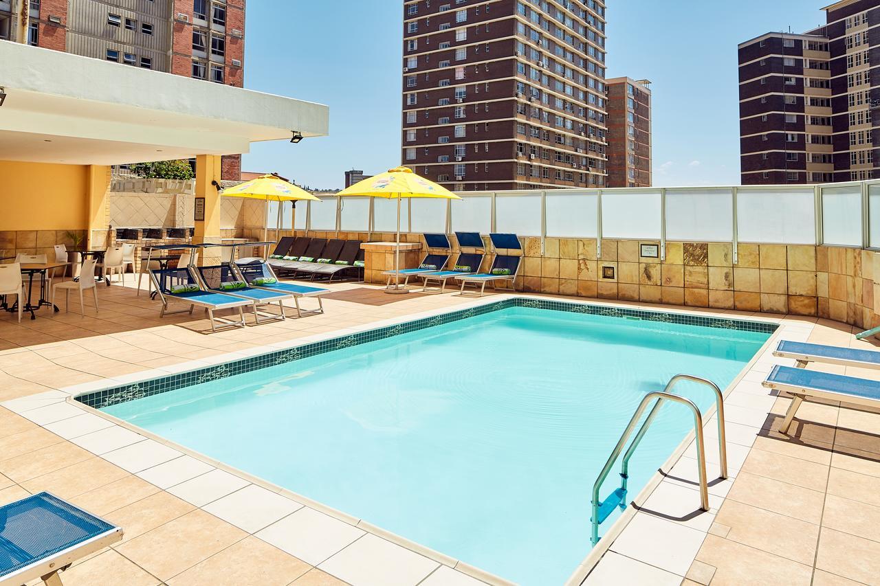 Hôtel First Group Oceanic à Durban Extérieur photo