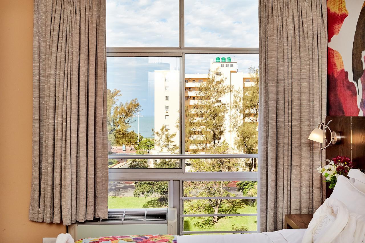 Hôtel First Group Oceanic à Durban Extérieur photo