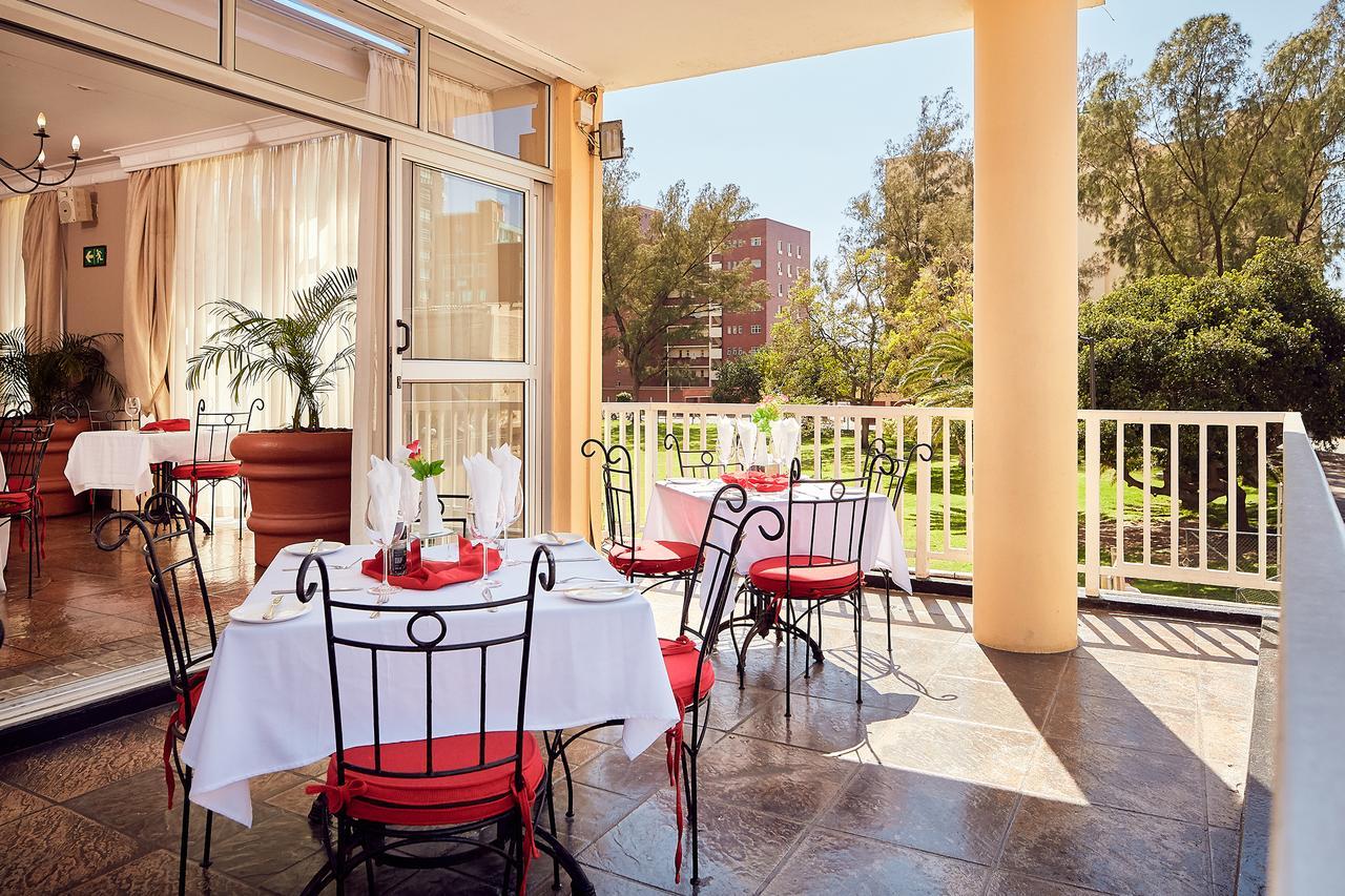 Hôtel First Group Oceanic à Durban Extérieur photo